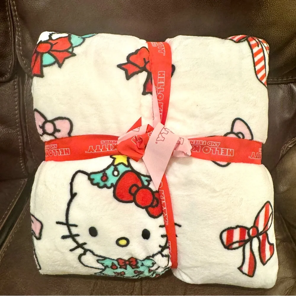 Hello Kitty Christmas Tree Dress & Wreaths Full/Queen Plush Christmas Blanket